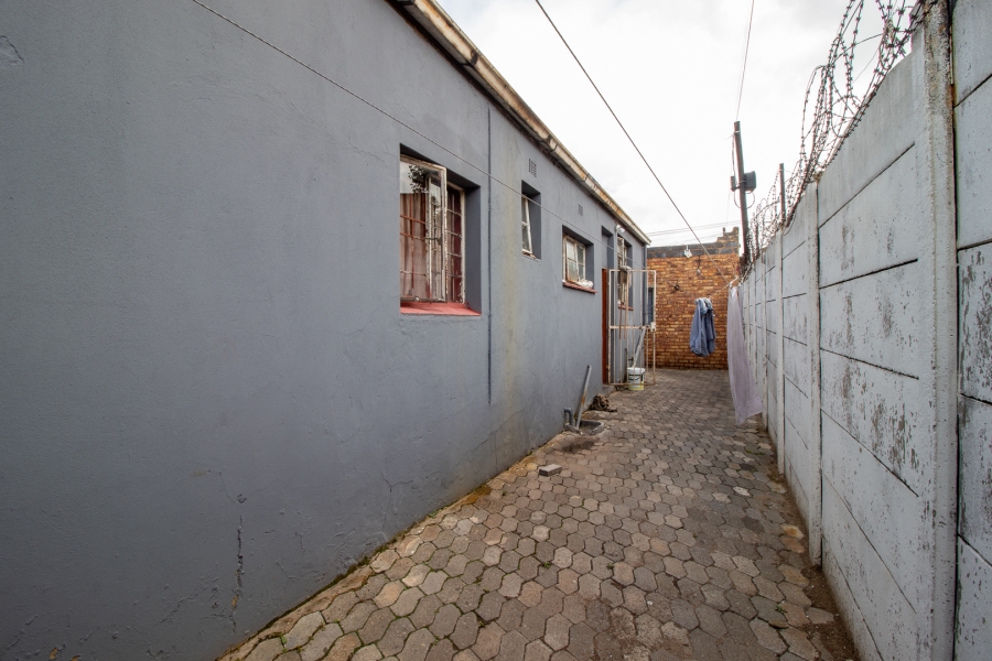 7 Bedroom Property for Sale in Rosettenville Gauteng