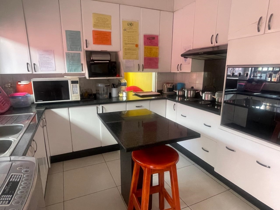 3 Bedroom Property for Sale in Robertsham Gauteng