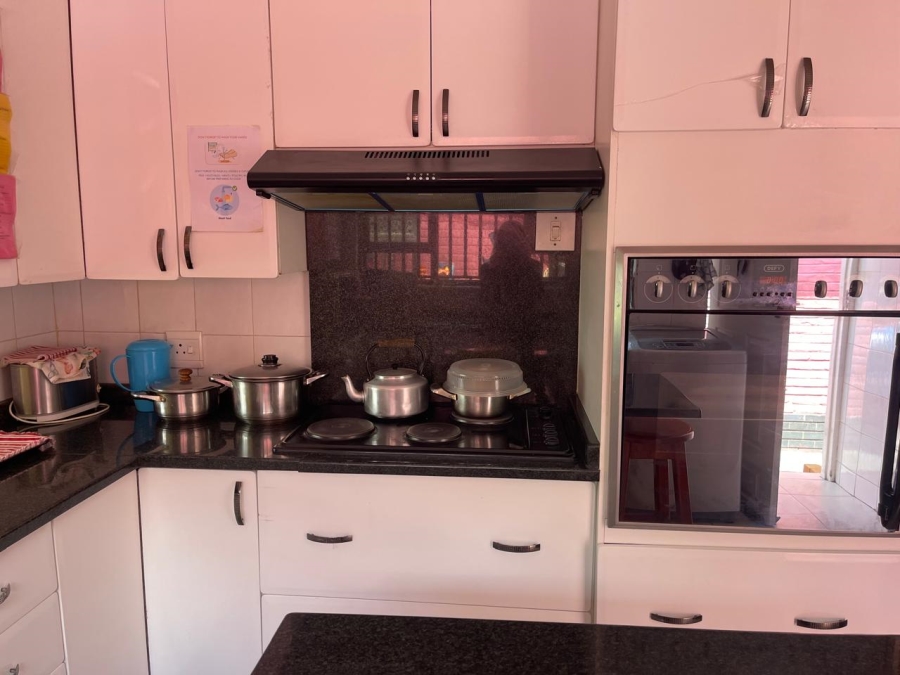 3 Bedroom Property for Sale in Robertsham Gauteng