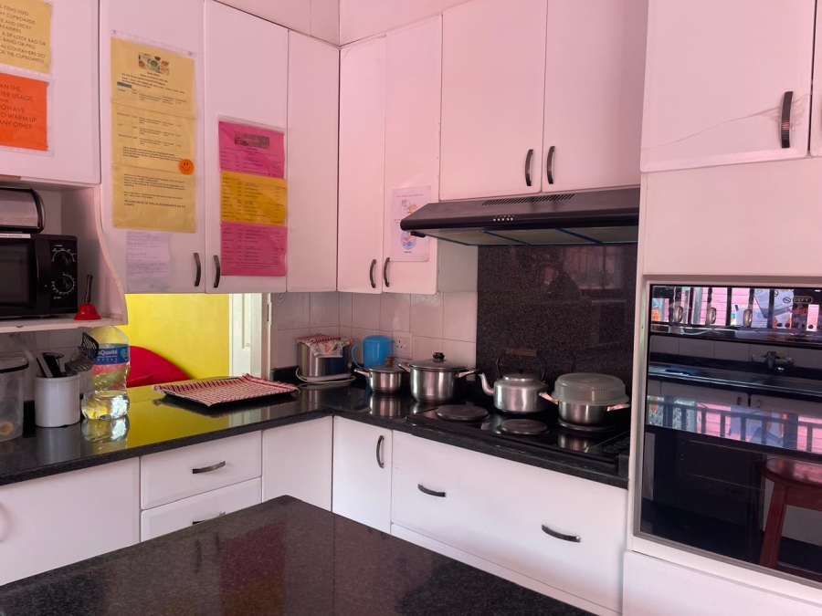 3 Bedroom Property for Sale in Robertsham Gauteng