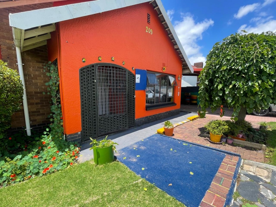 3 Bedroom Property for Sale in Robertsham Gauteng