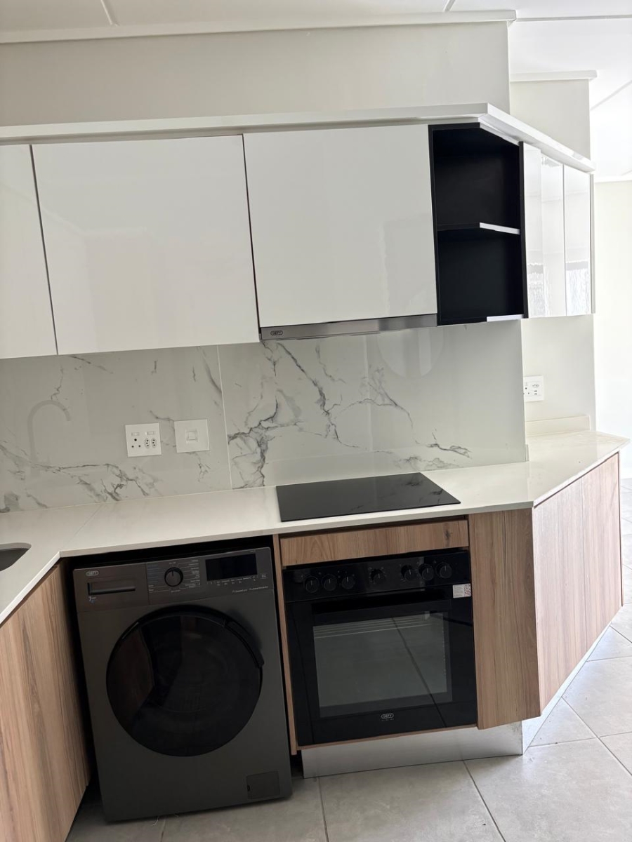 To Let 1 Bedroom Property for Rent in Waterfall Gauteng