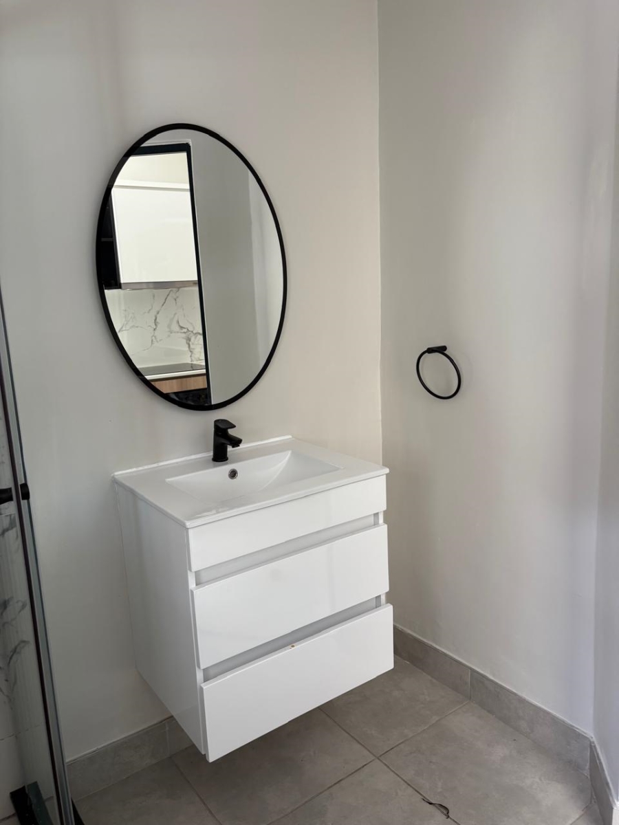 To Let 1 Bedroom Property for Rent in Waterfall Gauteng