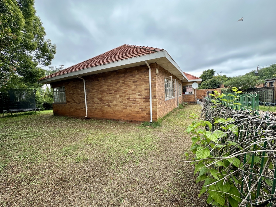 3 Bedroom Property for Sale in Highlands North Gauteng