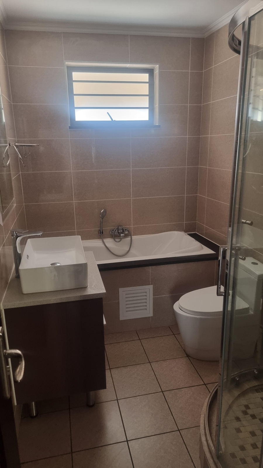 To Let 2 Bedroom Property for Rent in Blue Hills Gauteng
