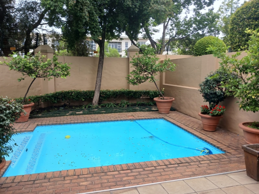 1 Bedroom Property for Sale in Lonehill Gauteng