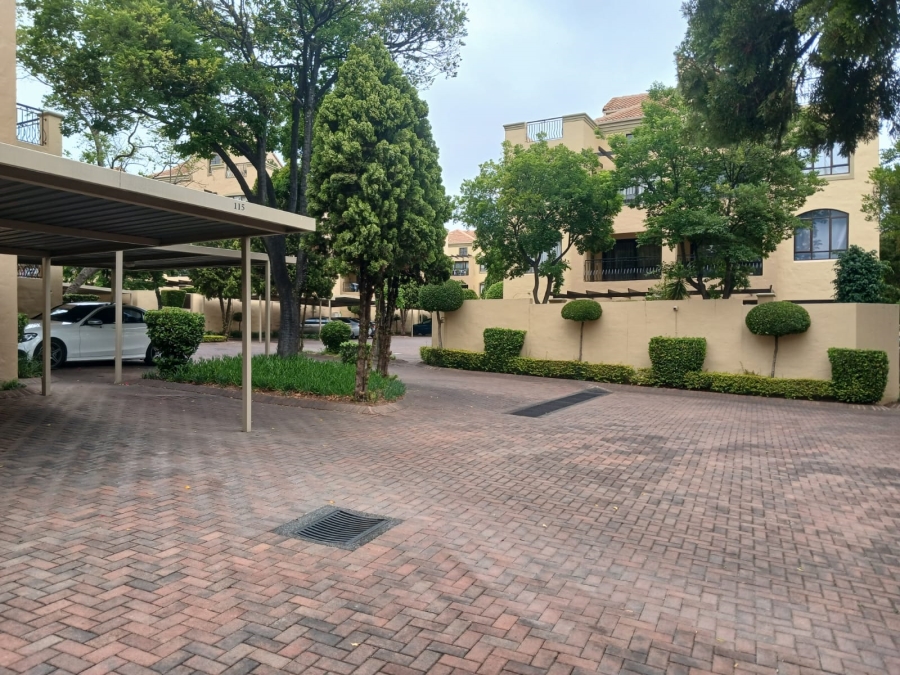 1 Bedroom Property for Sale in Lonehill Gauteng
