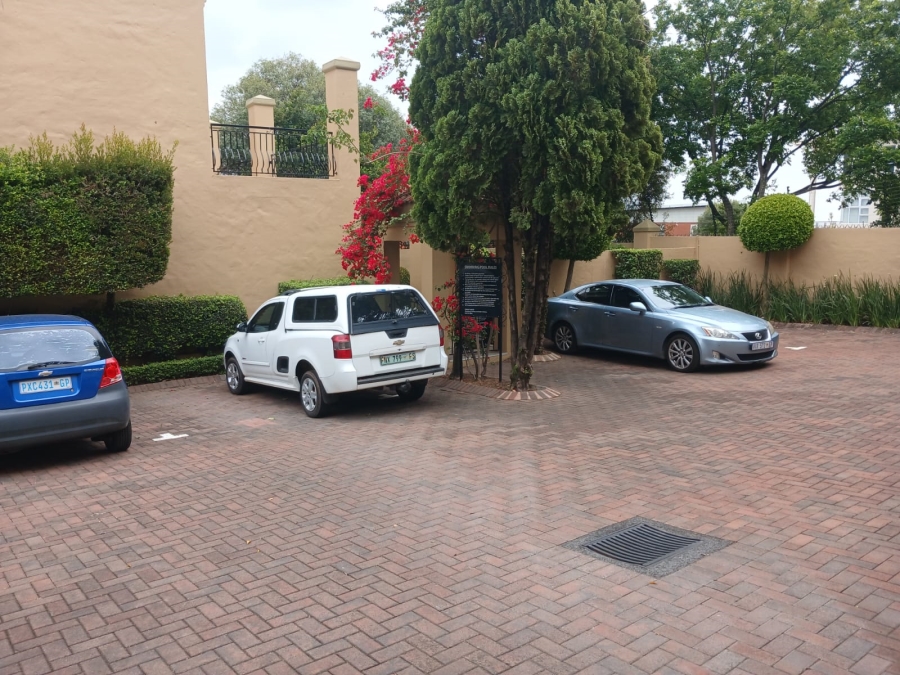 1 Bedroom Property for Sale in Lonehill Gauteng