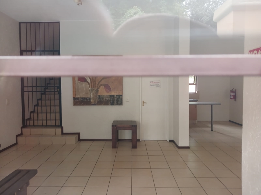 1 Bedroom Property for Sale in Lonehill Gauteng