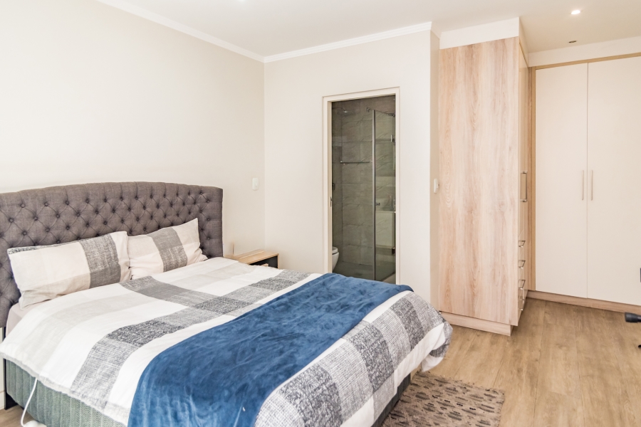 2 Bedroom Property for Sale in Bryanston Gauteng