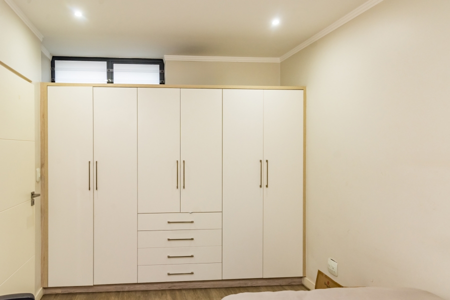 2 Bedroom Property for Sale in Bryanston Gauteng