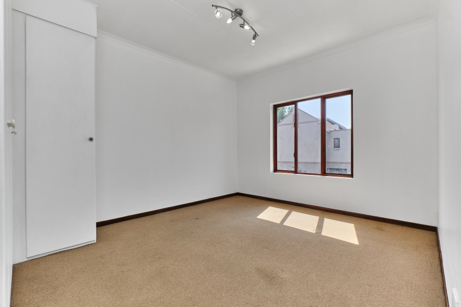 3 Bedroom Property for Sale in Barbeque Downs Gauteng