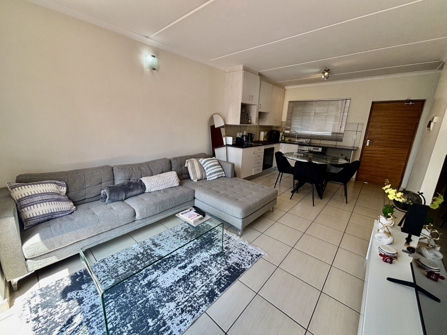 2 Bedroom Property for Sale in Barbeque Downs Gauteng