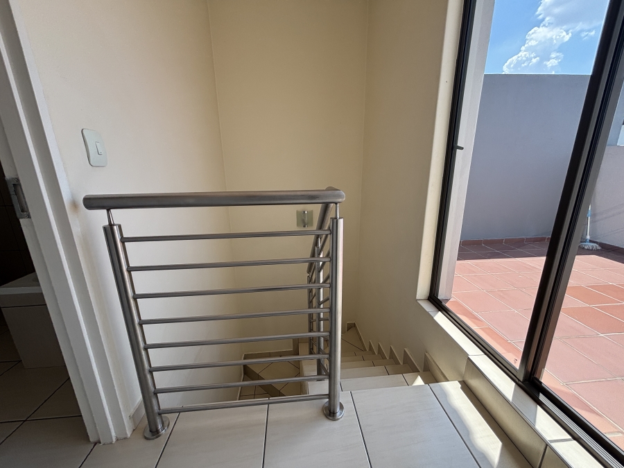 2 Bedroom Property for Sale in Barbeque Downs Gauteng