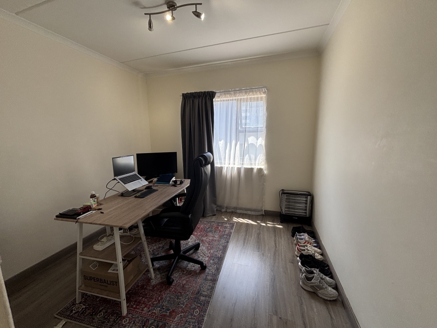 2 Bedroom Property for Sale in Barbeque Downs Gauteng