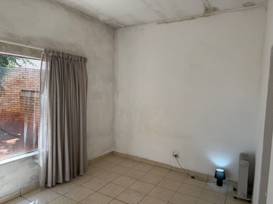 2 Bedroom Property for Sale in Florida Gauteng