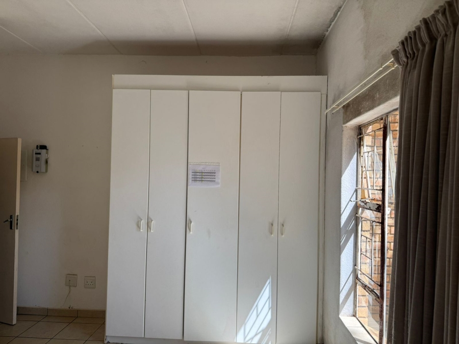 2 Bedroom Property for Sale in Florida Gauteng