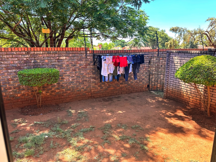 2 Bedroom Property for Sale in The Orchards Gauteng