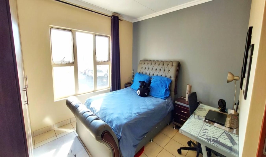 3 Bedroom Property for Sale in Noordwyk Gauteng