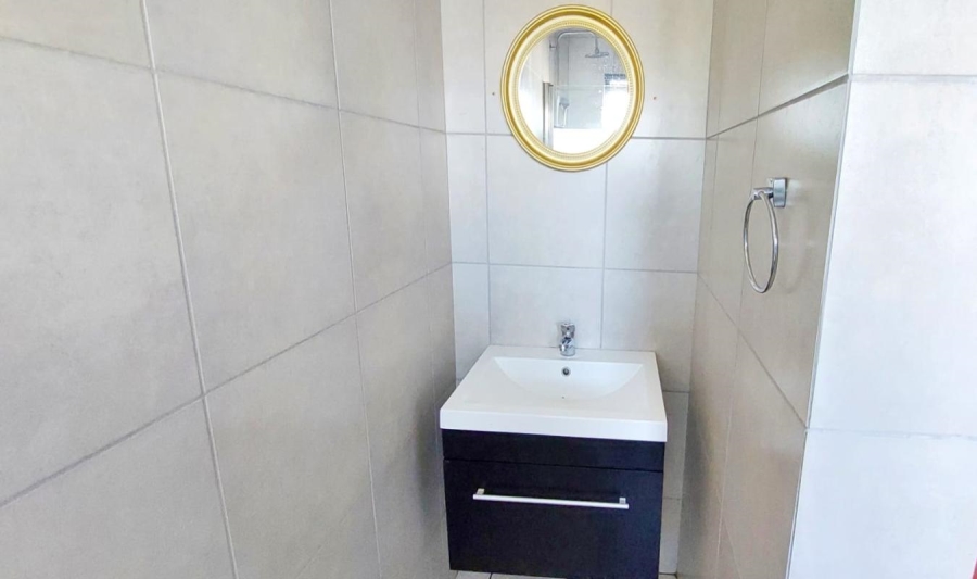 3 Bedroom Property for Sale in Noordwyk Gauteng