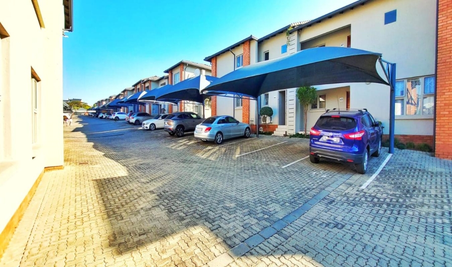 3 Bedroom Property for Sale in Noordwyk Gauteng