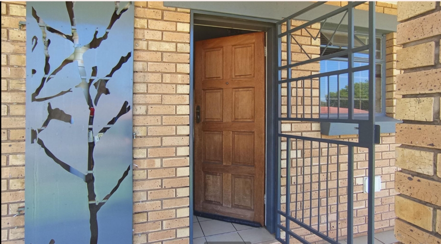 2 Bedroom Property for Sale in Karenpark Gauteng