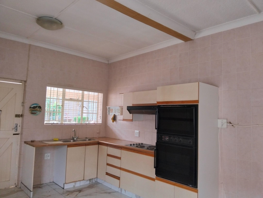 4 Bedroom Property for Sale in Linmeyer Gauteng