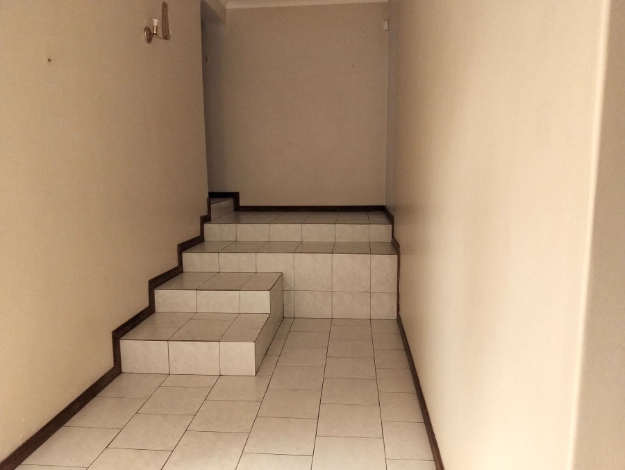 4 Bedroom Property for Sale in Linmeyer Gauteng