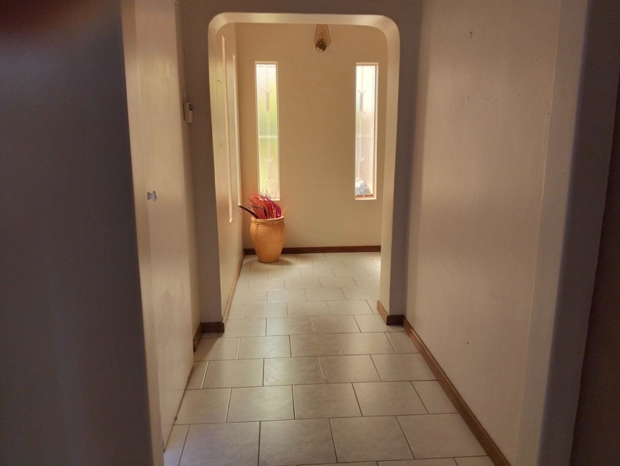 4 Bedroom Property for Sale in Linmeyer Gauteng