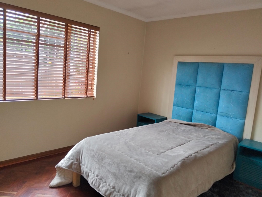 4 Bedroom Property for Sale in Linmeyer Gauteng