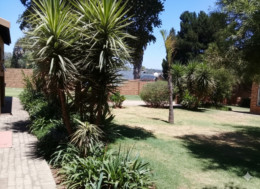 2 Bedroom Property for Sale in Groblerpark Gauteng