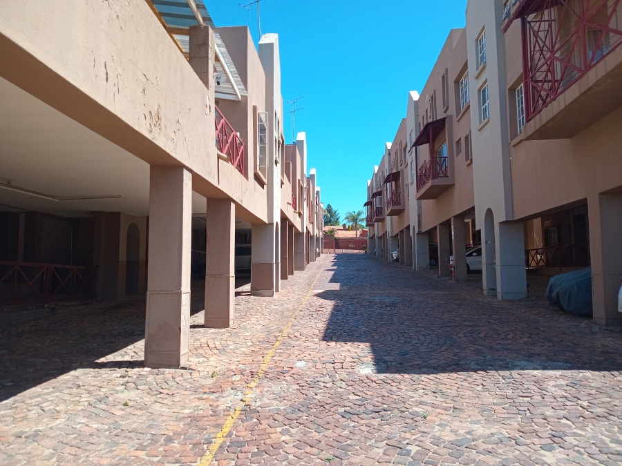 3 Bedroom Property for Sale in Corlett Gardens Gauteng