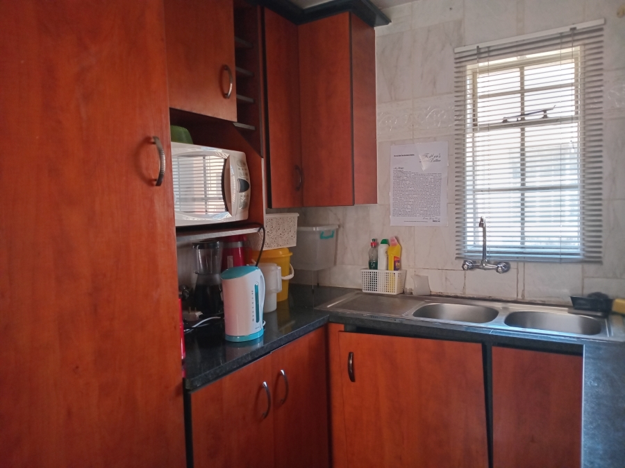 3 Bedroom Property for Sale in Corlett Gardens Gauteng