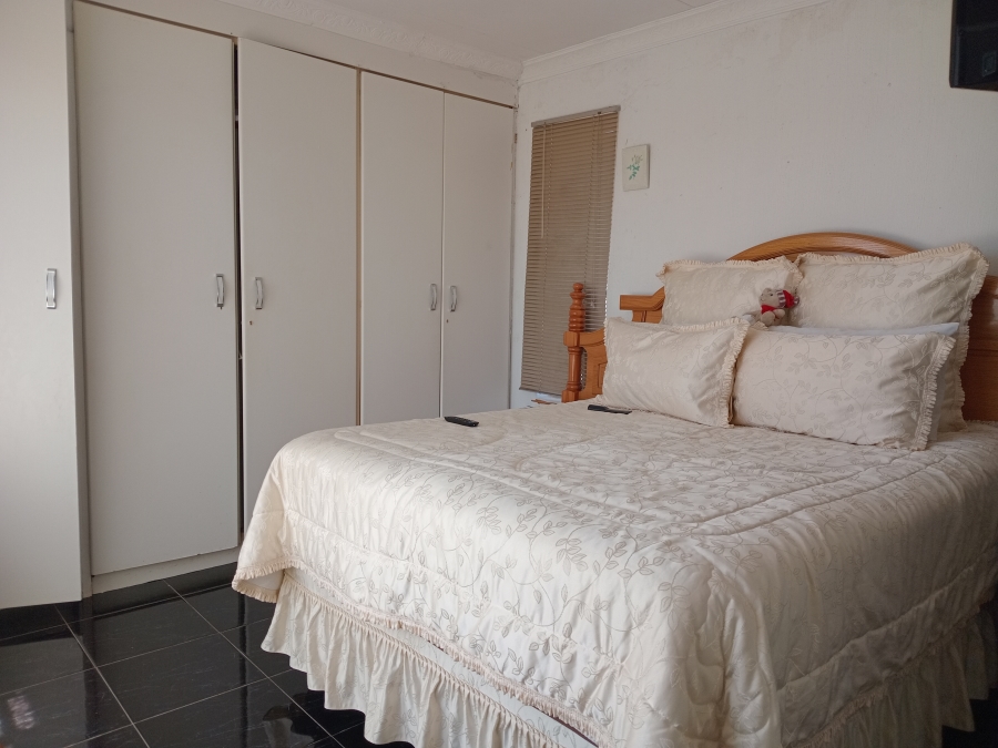 3 Bedroom Property for Sale in Corlett Gardens Gauteng