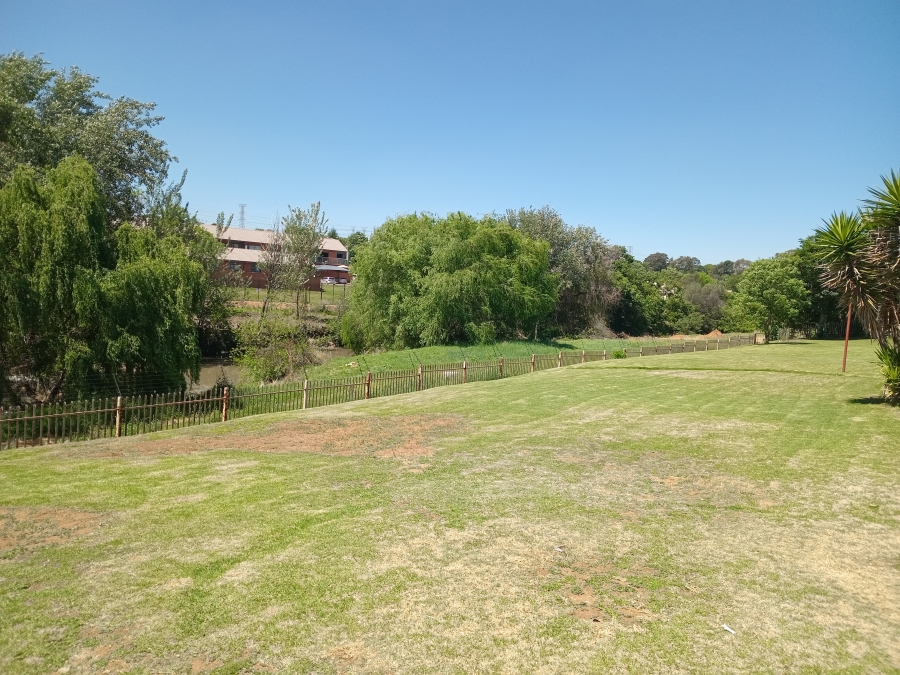 3 Bedroom Property for Sale in Corlett Gardens Gauteng