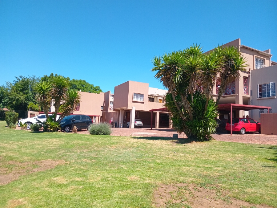 3 Bedroom Property for Sale in Corlett Gardens Gauteng