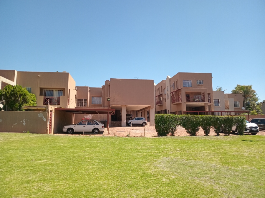 3 Bedroom Property for Sale in Corlett Gardens Gauteng