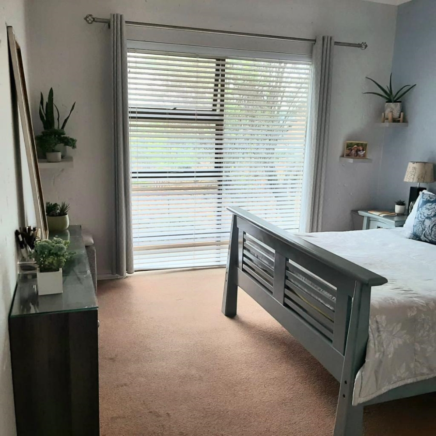 2 Bedroom Property for Sale in Corlett Gardens Gauteng