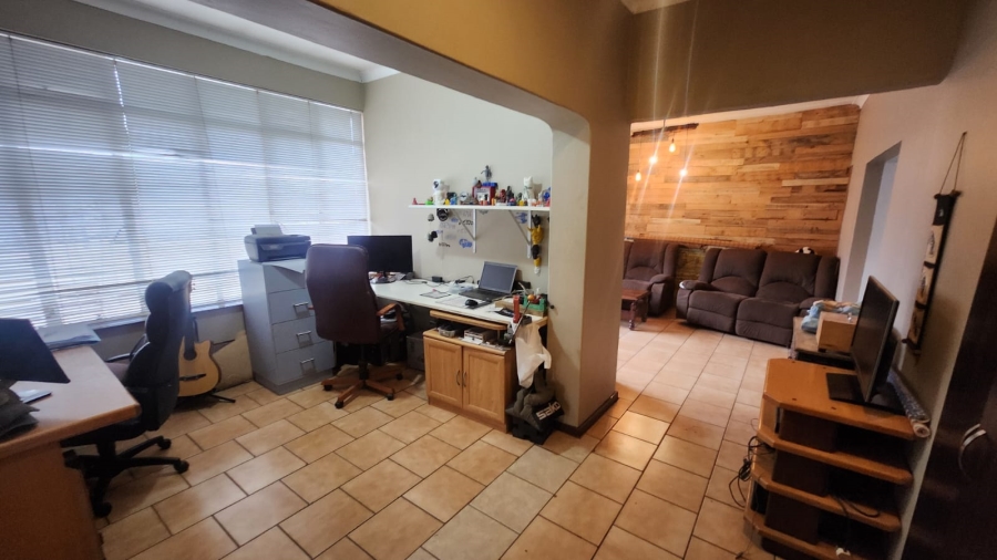 3 Bedroom Property for Sale in Valhalla Gauteng