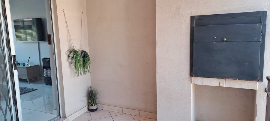 2 Bedroom Property for Sale in Noordhang Gauteng