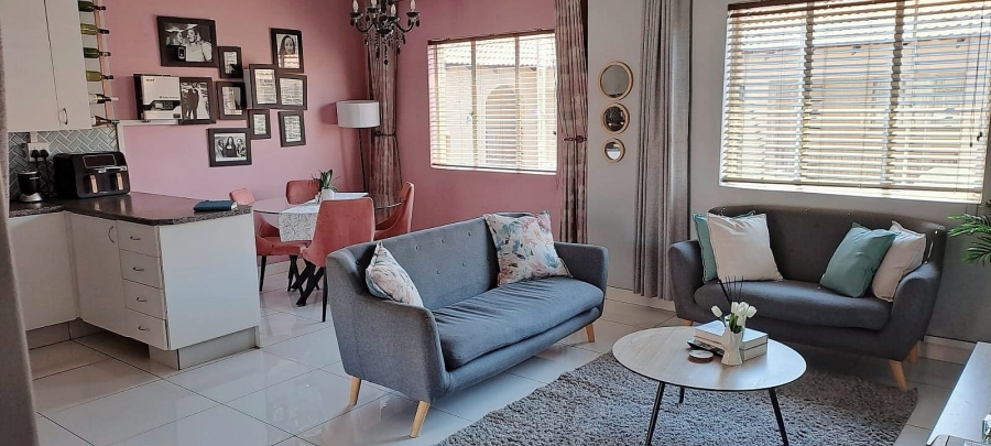 2 Bedroom Property for Sale in Noordhang Gauteng