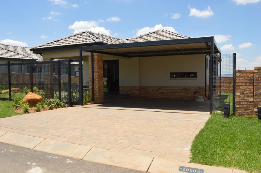 2 Bedroom Property for Sale in Lion Pride Gauteng
