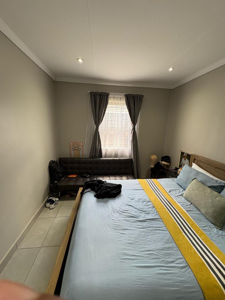 2 Bedroom Property for Sale in Lion Pride Gauteng