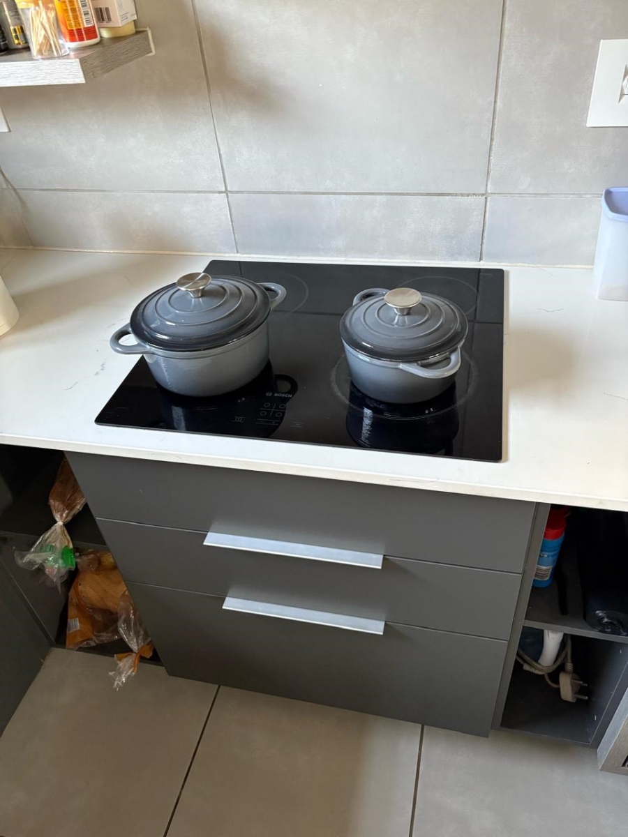 2 Bedroom Property for Sale in Lion Pride Gauteng