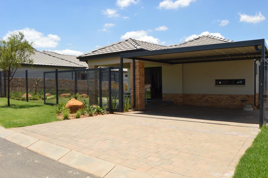 2 Bedroom Property for Sale in Lion Pride Gauteng