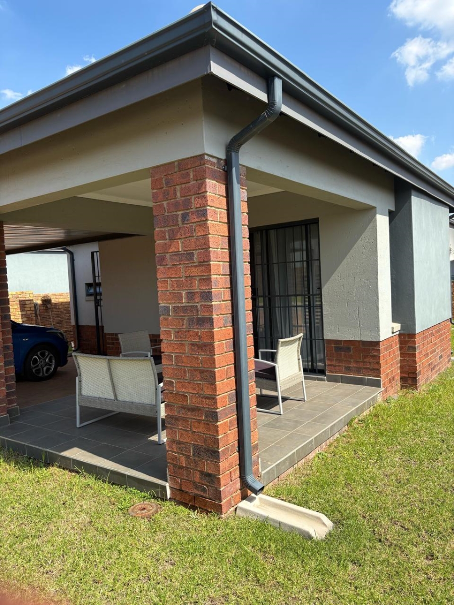 2 Bedroom Property for Sale in Lion Pride Gauteng