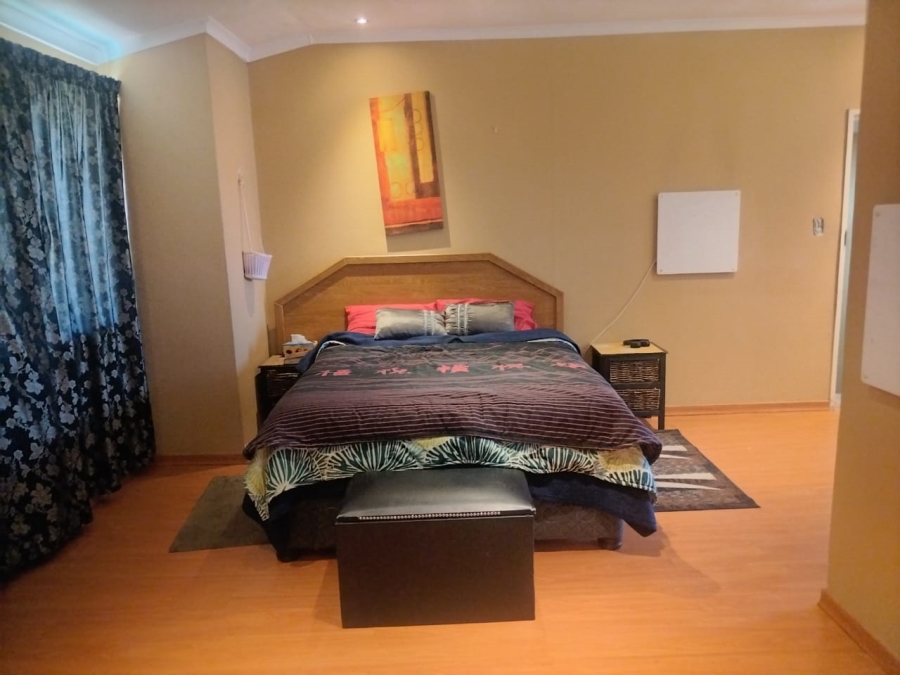 4 Bedroom Property for Sale in Rembrandt Park Gauteng