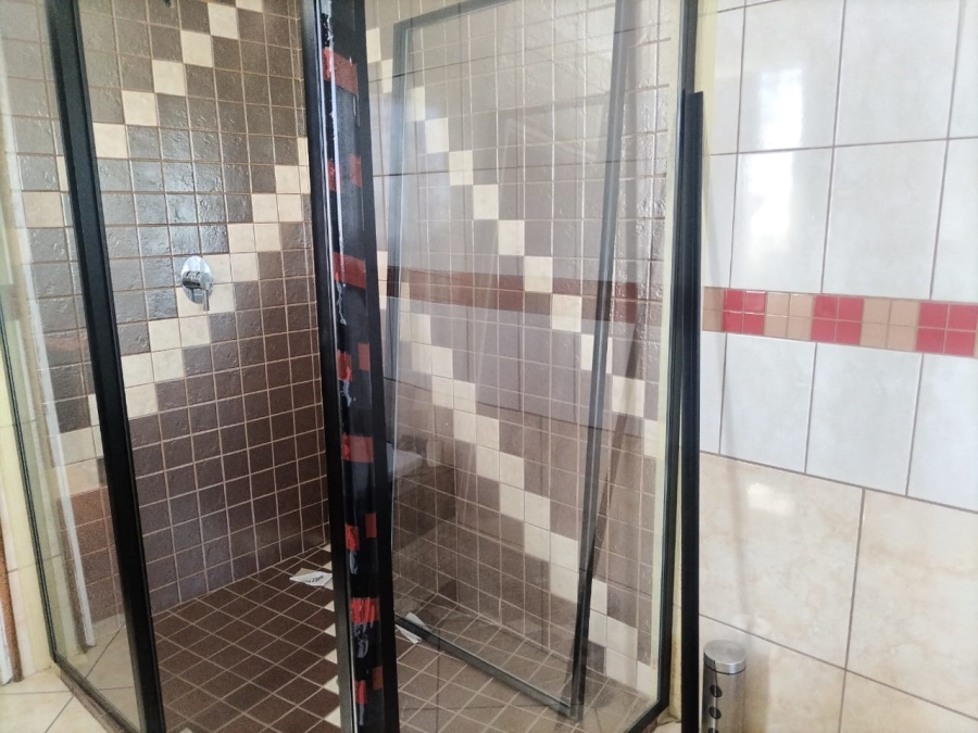 4 Bedroom Property for Sale in Rembrandt Park Gauteng