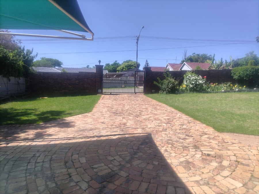 4 Bedroom Property for Sale in Rembrandt Park Gauteng