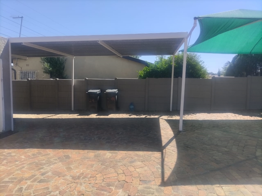 4 Bedroom Property for Sale in Rembrandt Park Gauteng